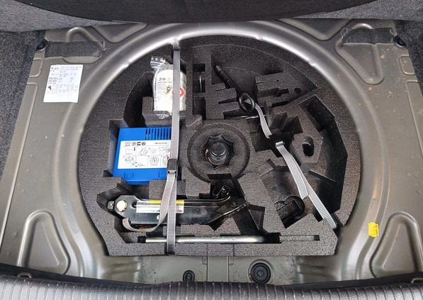 Volkswagen Golf cena 28900 przebieg: 126561, rok produkcji 2012 z Sanok małe 466
